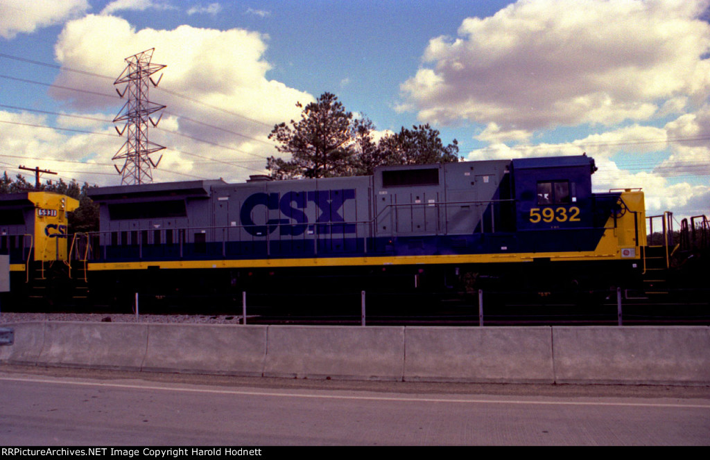 CSX 5932